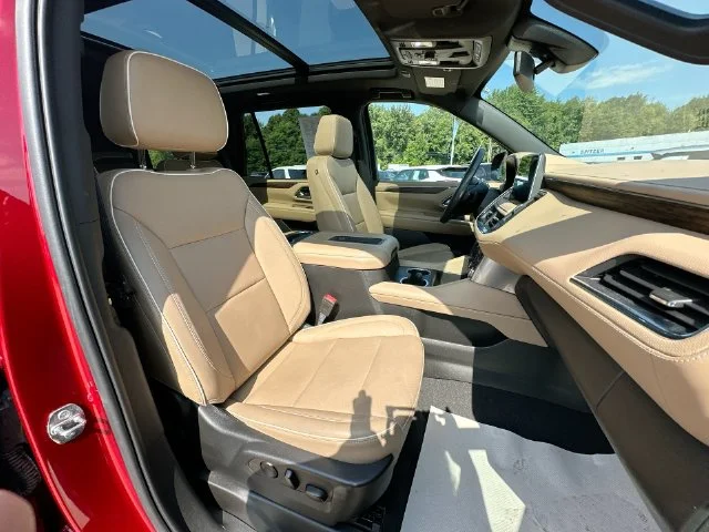 Used 2022 Red Chevrolet Premier image 39