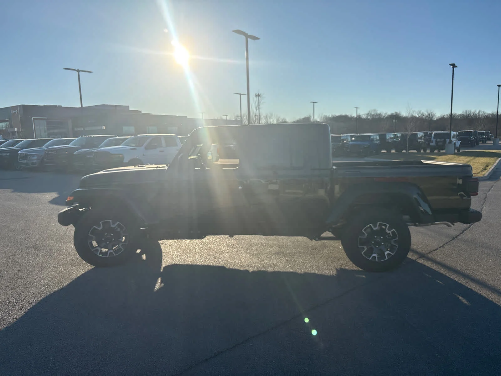 New 2026 Black Clear-Coat Exterior Paint Jeep Sahara image 5