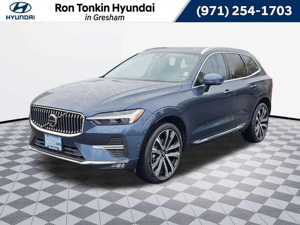 2023 Volvo XC60 B5 Ultimate Bright Theme AWD's photo