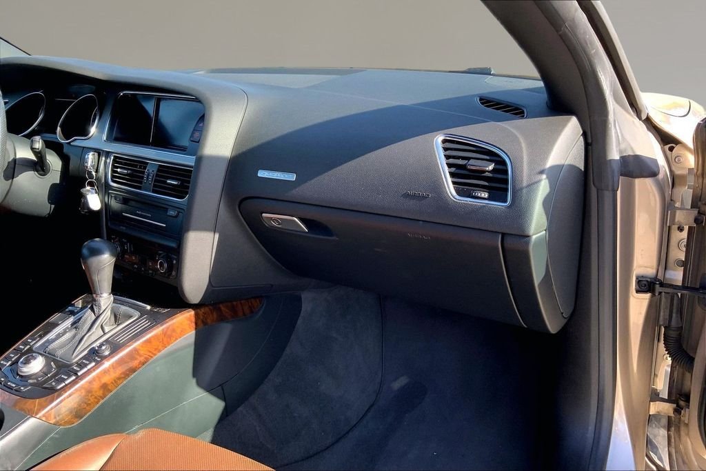 Used 2010 Arum Beige Metallic/Brown Roof Audi 2.0T Premium image 16