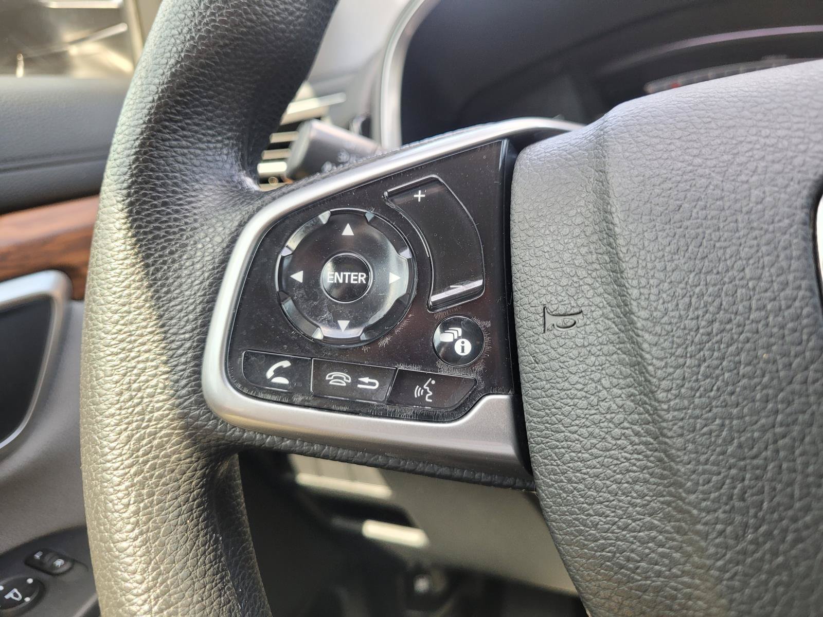 Used 2020  Honda EX image 9