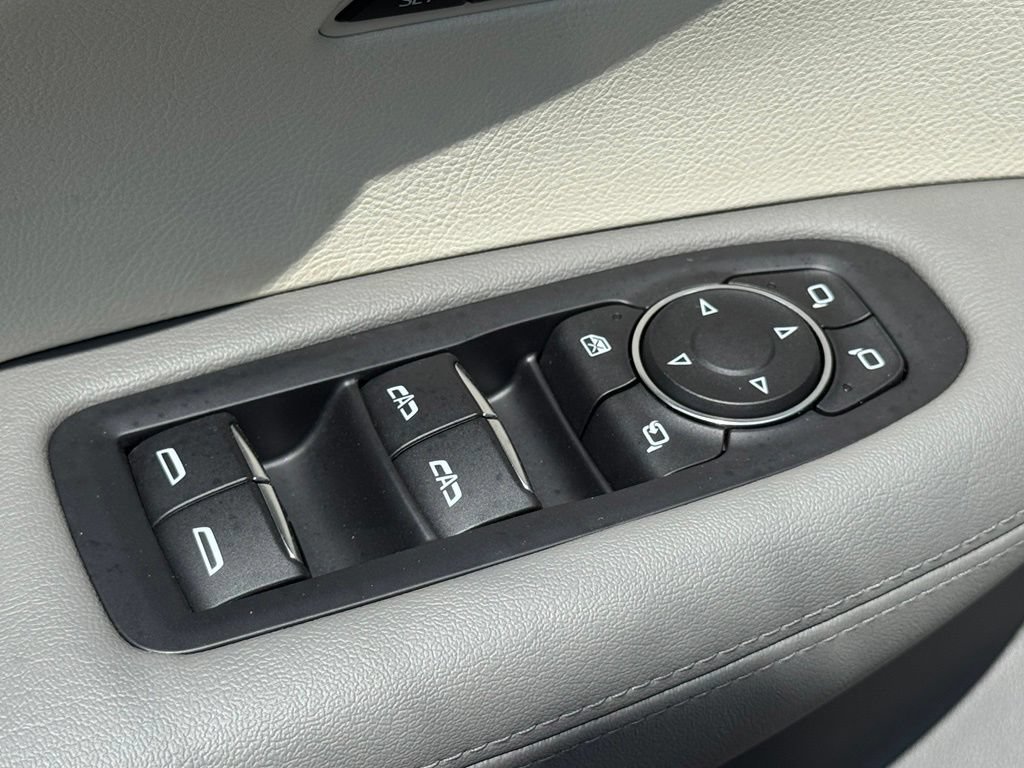 Used 2020 CRYSTAL WHITE TRICOAT Cadillac FWD Premium Luxury image 18