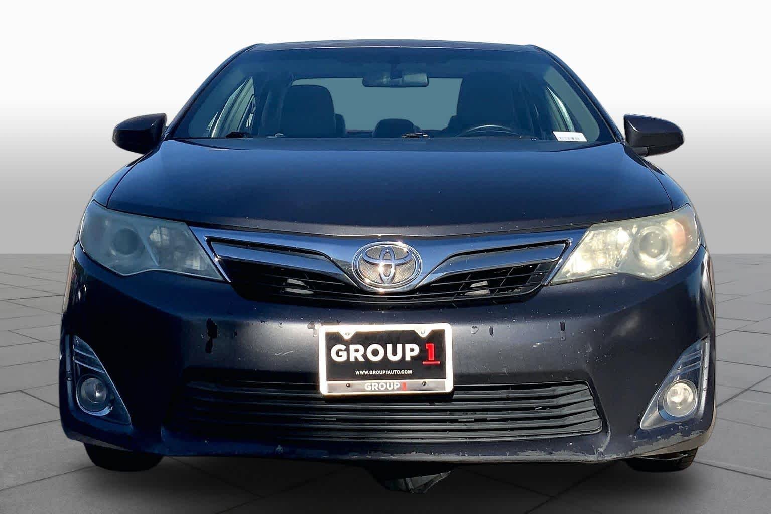 Used 2012 Magnetic Gray Metallic Toyota XLE image 3