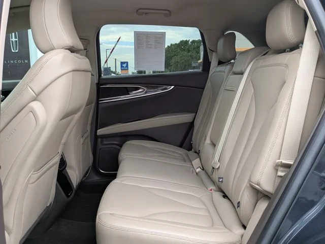 Used 2022 Blue Lincoln Standard image 14