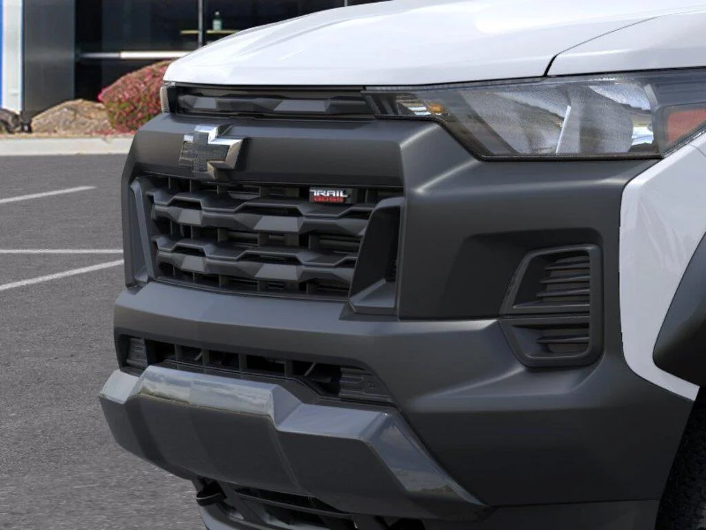 New 2026 Summit White Chevrolet Trail Boss image 13