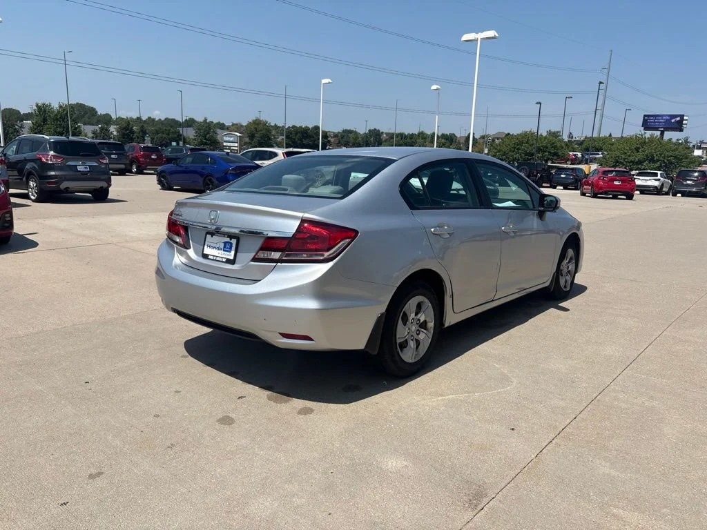 Used 2014 Silver Honda LX image 5