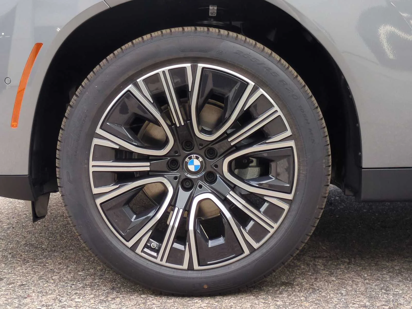 New 2026 Skyscraper Grey Metallic BMW 30 xDrive image 14