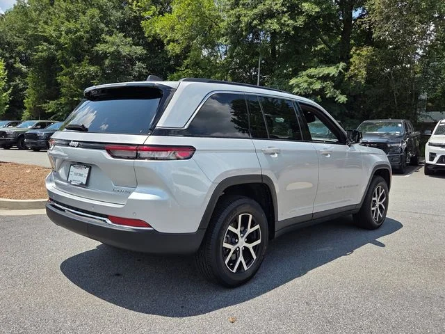 Used 2025 Silver Jeep Limited image 9