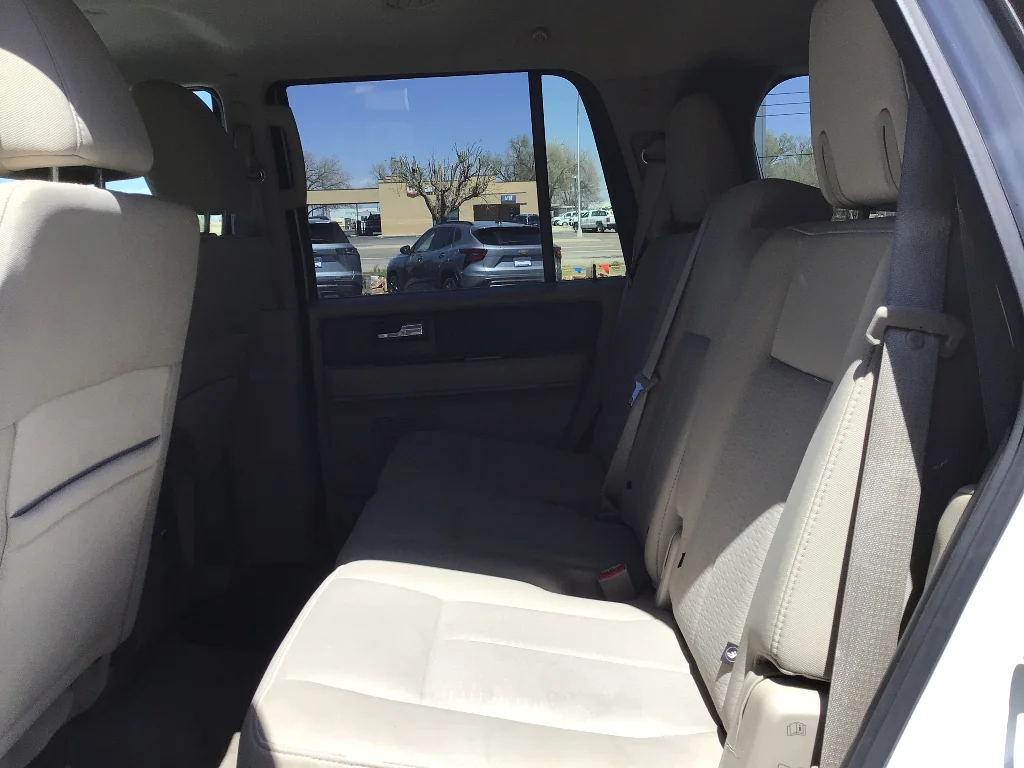 Used 2012 White Ford XLT image 8