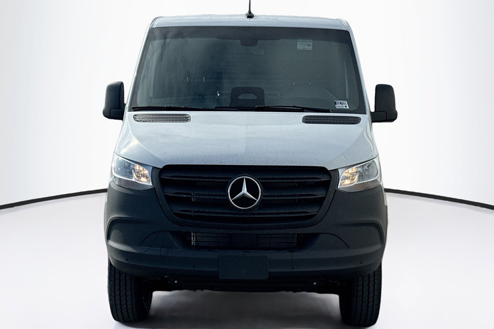 New 2026 Arctic White Mercedes-Benz  image 2
