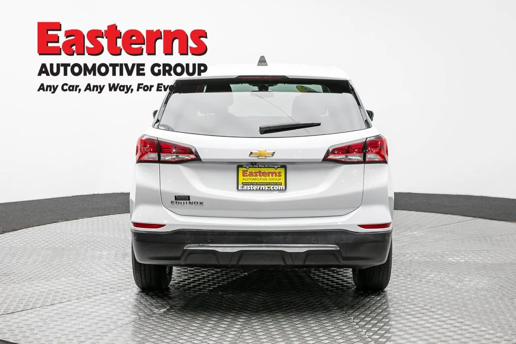 Used 2022 White Chevrolet LT image 6