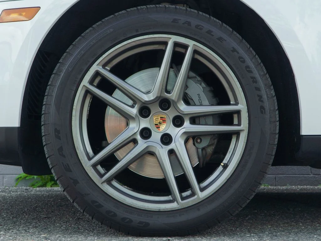 Used 2019  Porsche S image 12