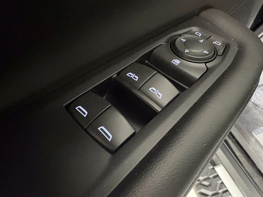 Used 2025 Black Chevrolet Z71 image 25