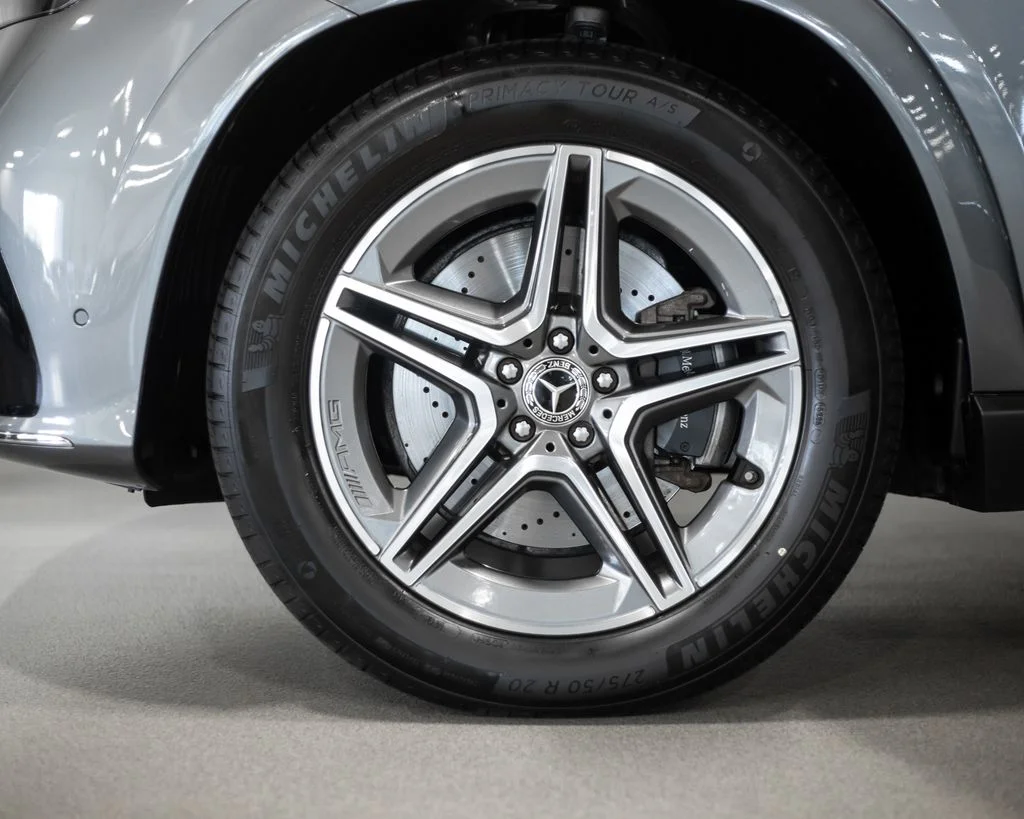 Used 2026 Black Mercedes-Benz GLE 450 image 4