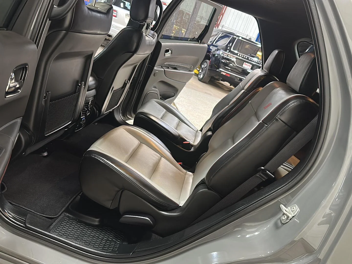 Used 2023 Destroyer Gray Clearcoat Dodge R/T Premium image 28