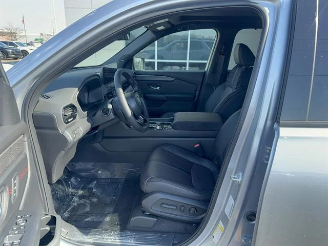 2026 Honda Pilot Black Edition - Photo 10