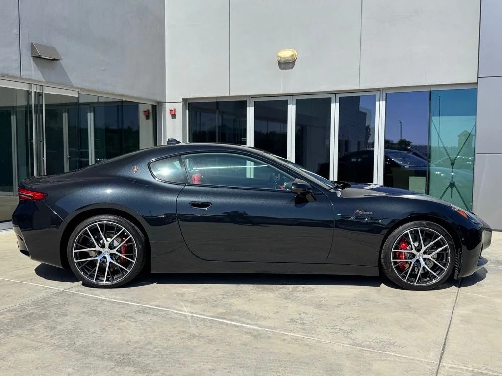 Certified Used 2025 Nero Noctis Black Maserati Folgore image 8