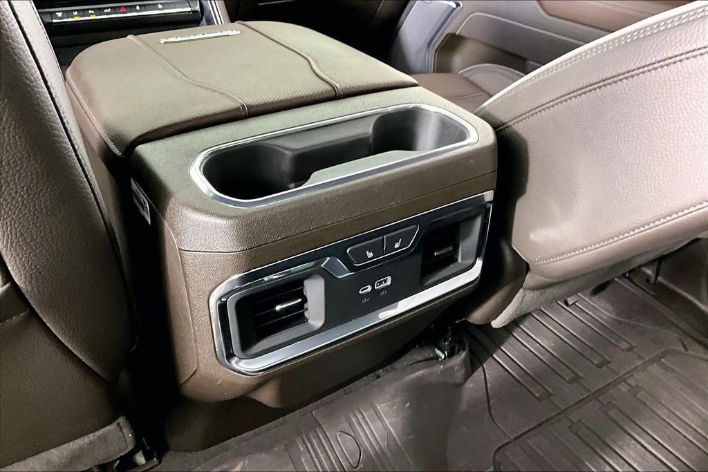 Used 2025 White GMC Denali image 10