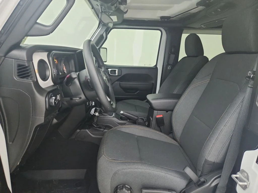 New 2026 Bright White Clear-Coat Exterior Paint Jeep Sport image 19