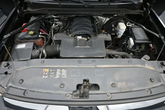 Used 2015 Black GMC SLE image 45