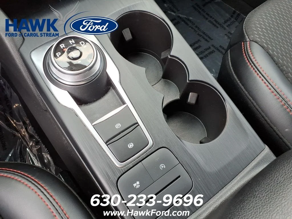 Used 2025 Silver Metallic Ford ST-Line Select image 17