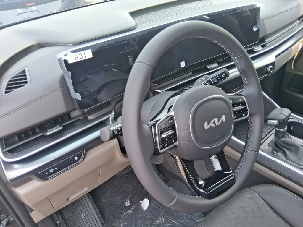 Used 2026 Blue Kia LXS image 17