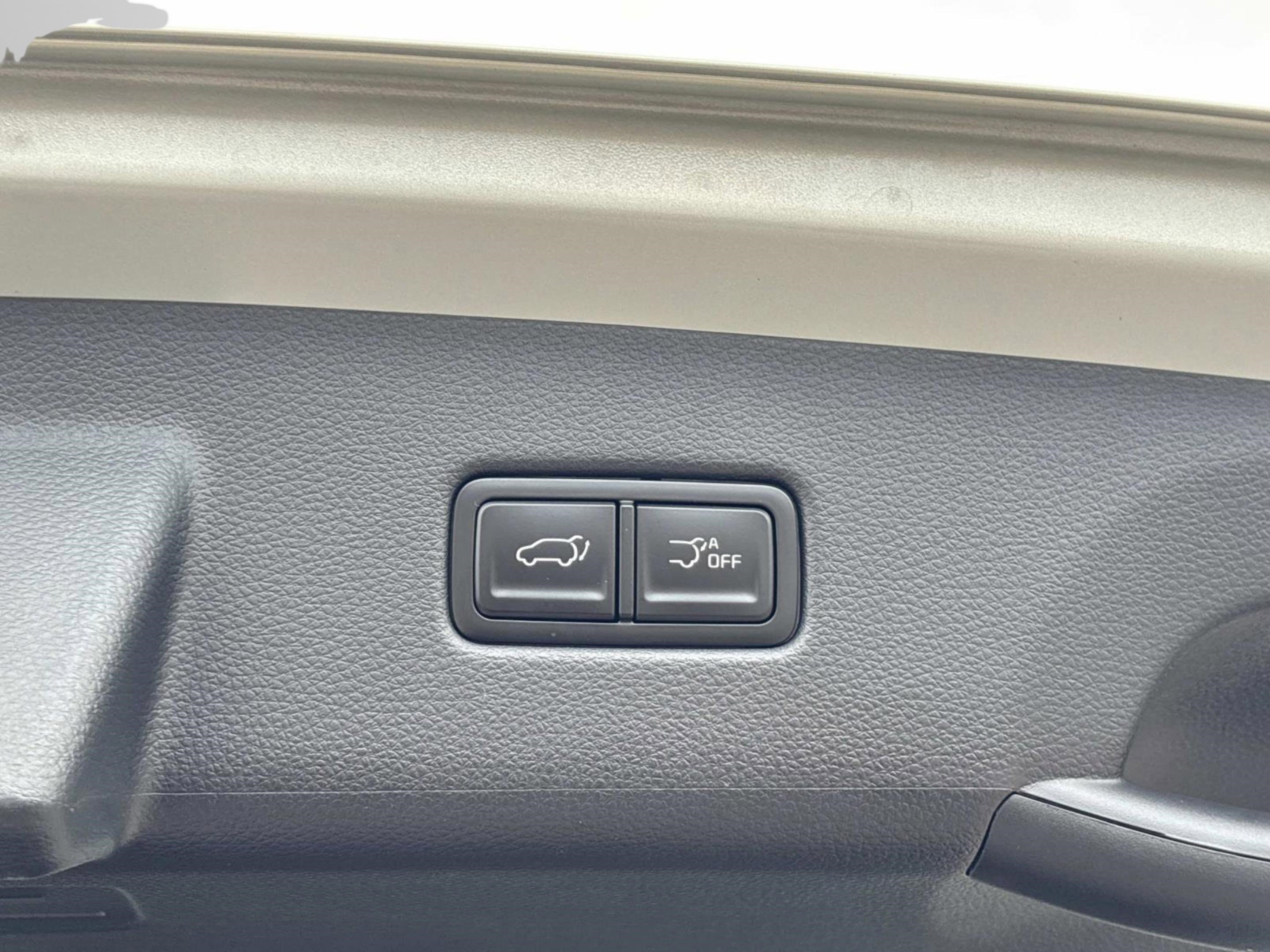 New 2026 Ivory Silver Kia EX image 13