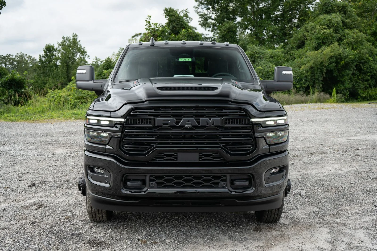 New 2026 Diamond Black Crystal Pearl-Coat Exterior Paint RAM Laramie image 8