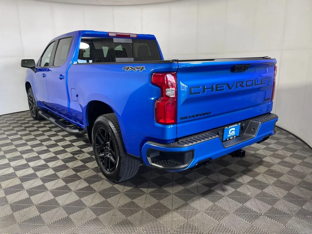 Used 2025 Blue Chevrolet RST image 6