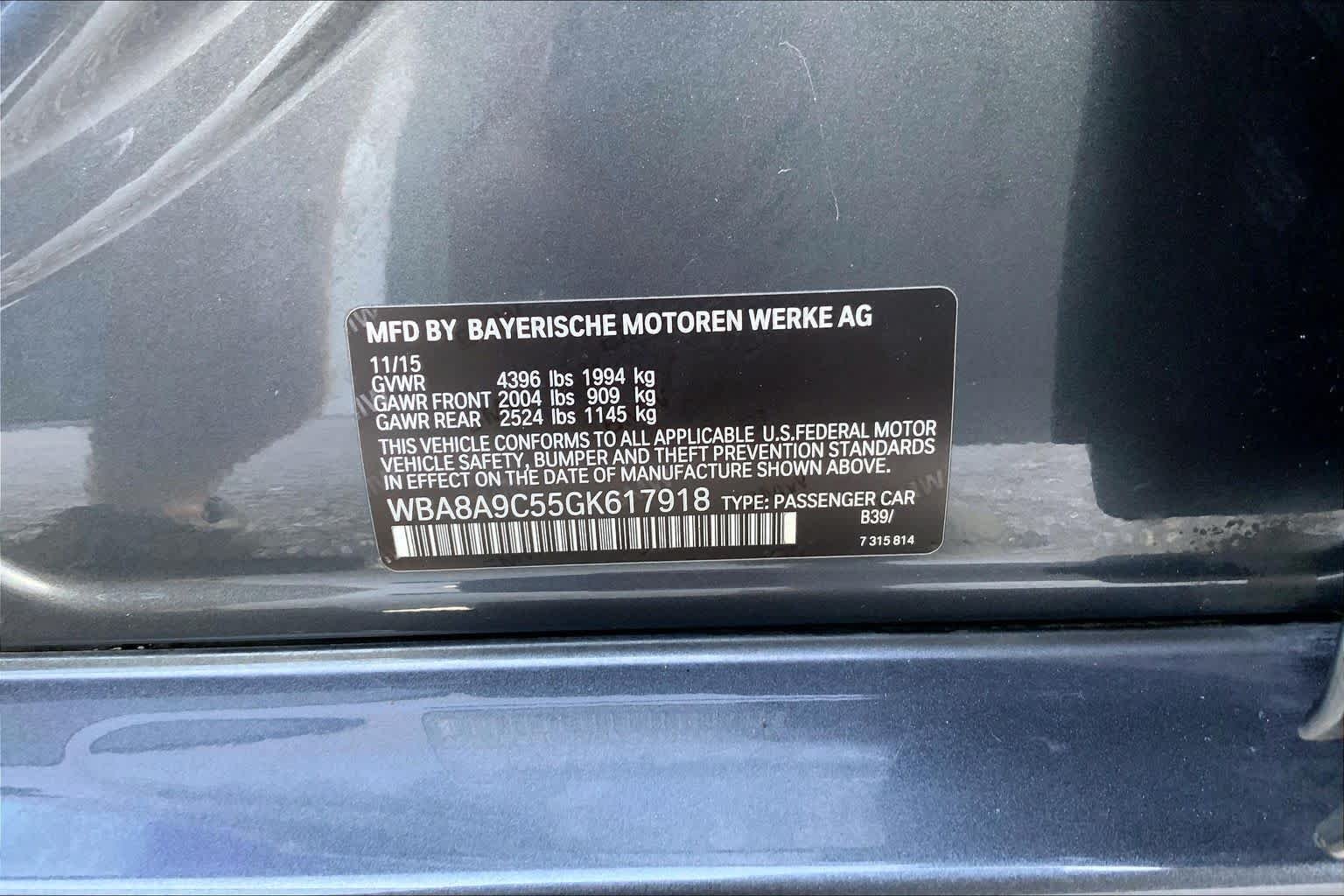 Used 2016 GREY BMW 320i image 30