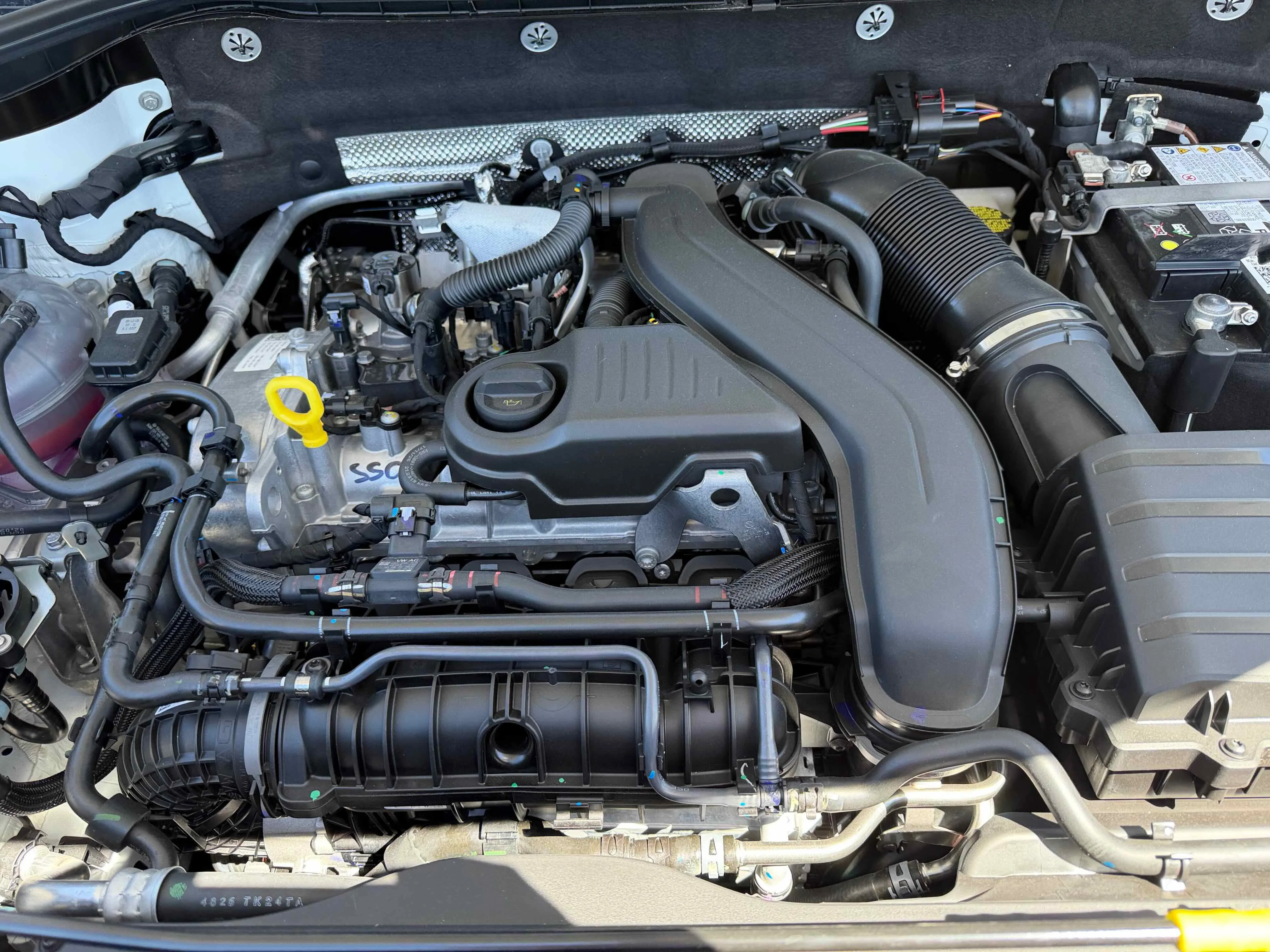 New 2026 Pure White Volkswagen SE Black image 32