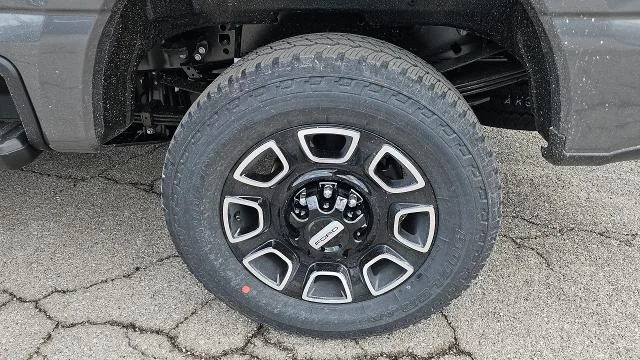 New 2026 Carbonized Gray Metallic Ford Platinum 4WD image 21