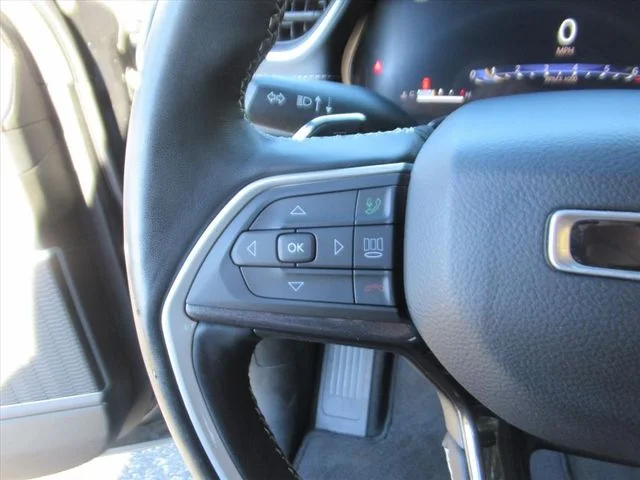 Certified Used 2022 Black Jeep Altitude image 19