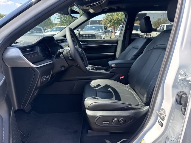 New 2026 White Jeep Limited Reserve image 11