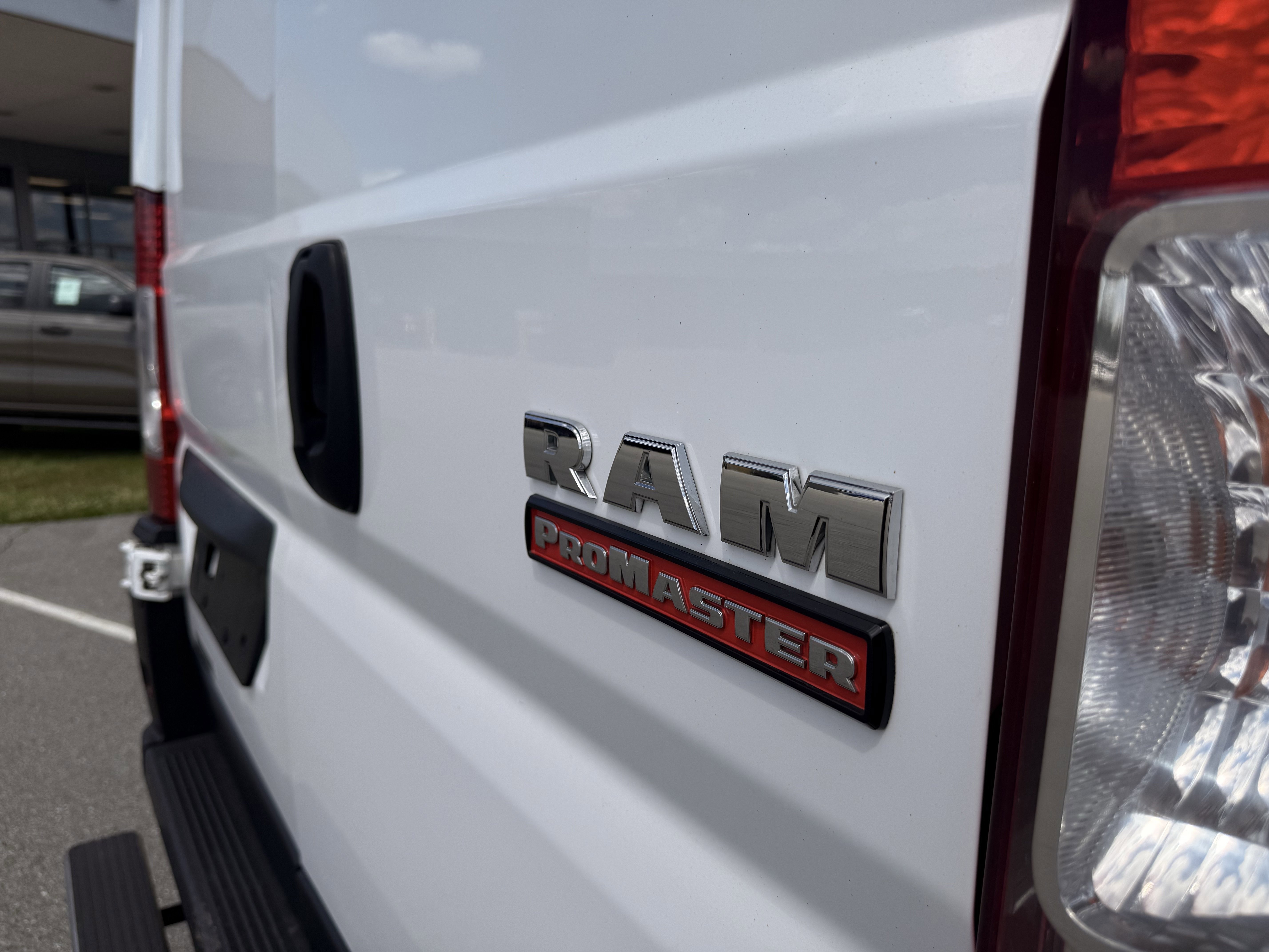 Used 2022 White Ram High Roof image 31