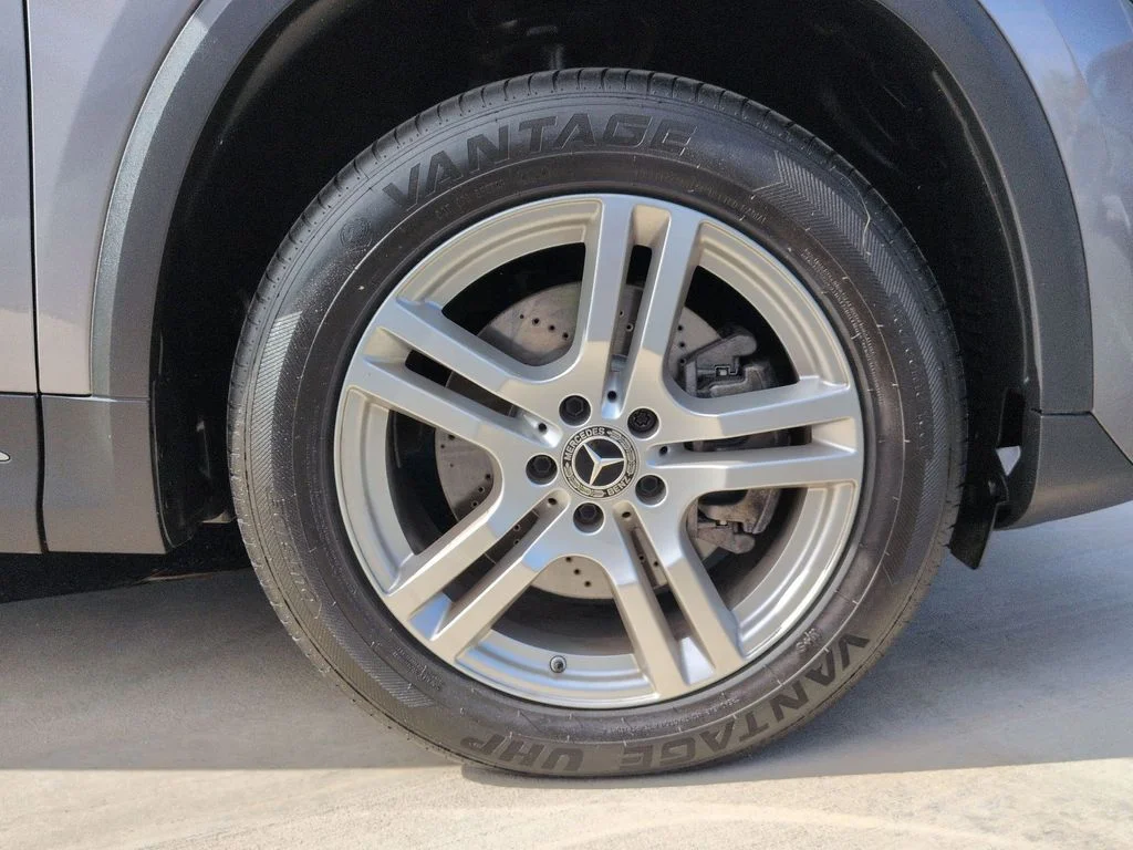 Used 2022 Gray Mercedes-Benz GLA 250 image 23