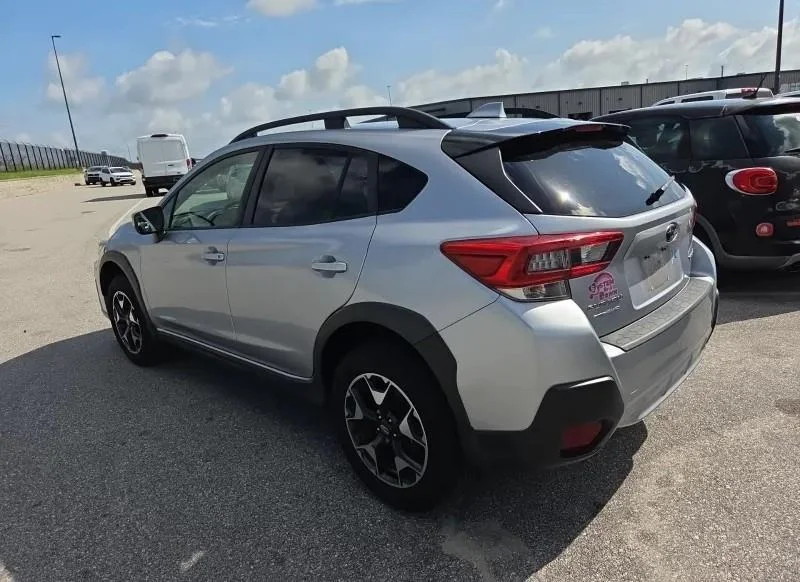 Used 2020 Ice Silver Metallic Subaru Premium image 3