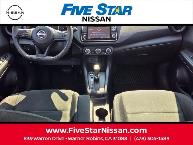 Used 2025 Gray Nissan S image 8