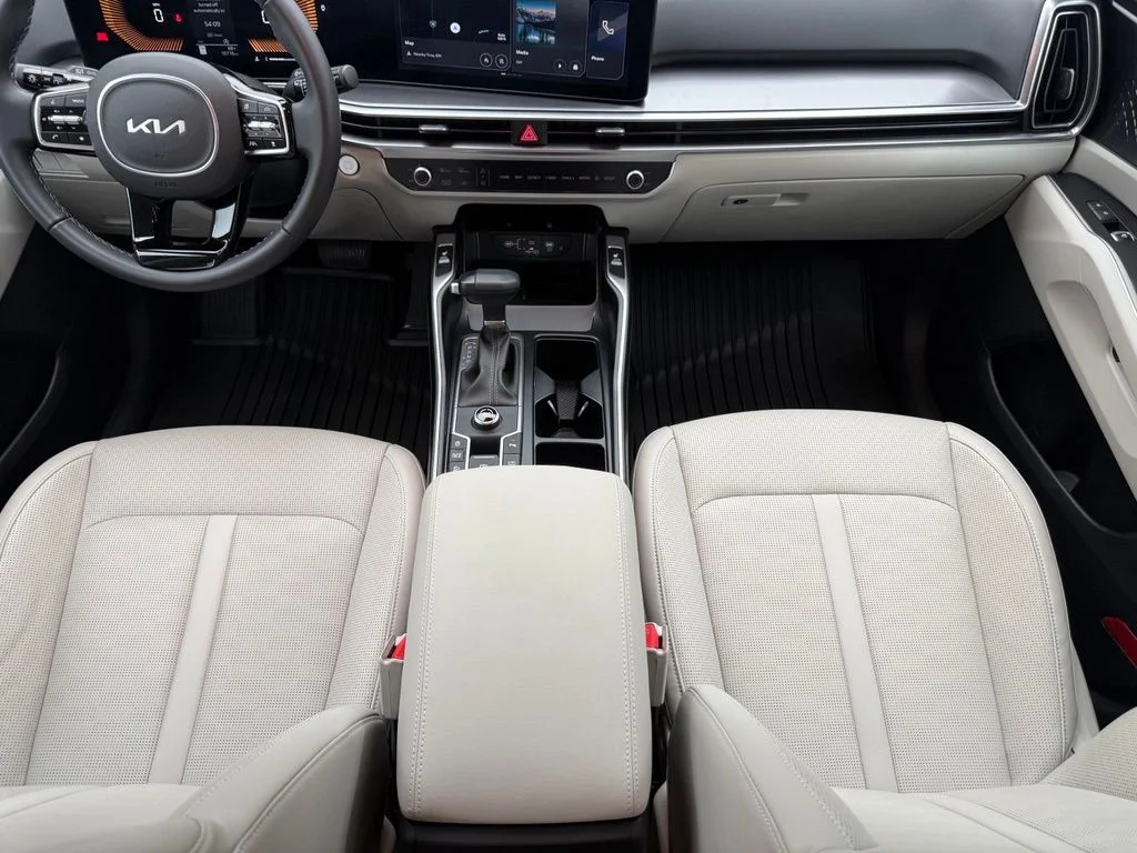 Used 2025 White Kia EX image 41