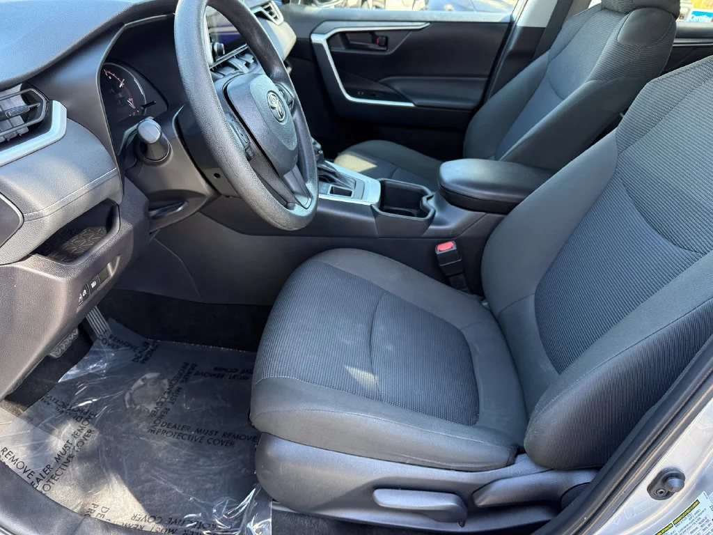 Used 2025  Toyota LE image 23