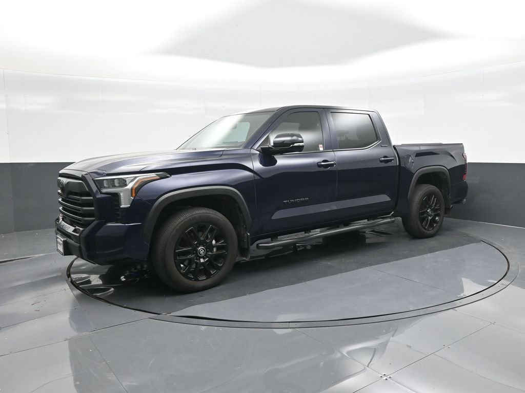 Used 2025  Toyota Limited image 1