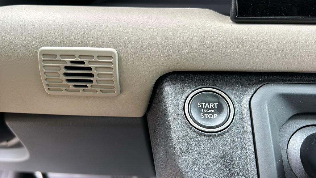 Certified Used 2024 Gray Land Rover X-Dynamic SE image 20
