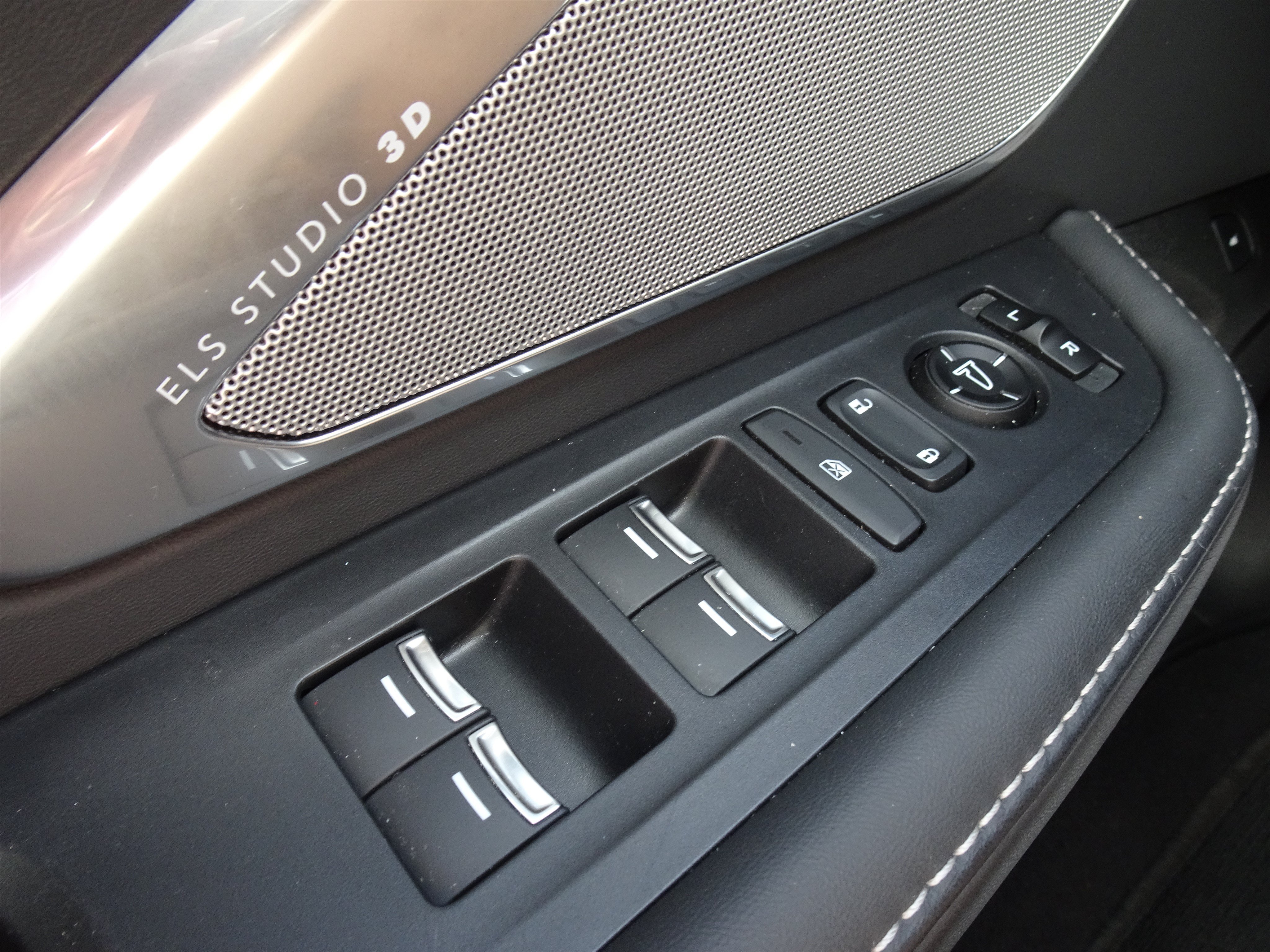 Used 2019 Gunmetal Metallic Acura w/Advance Pkg image 24