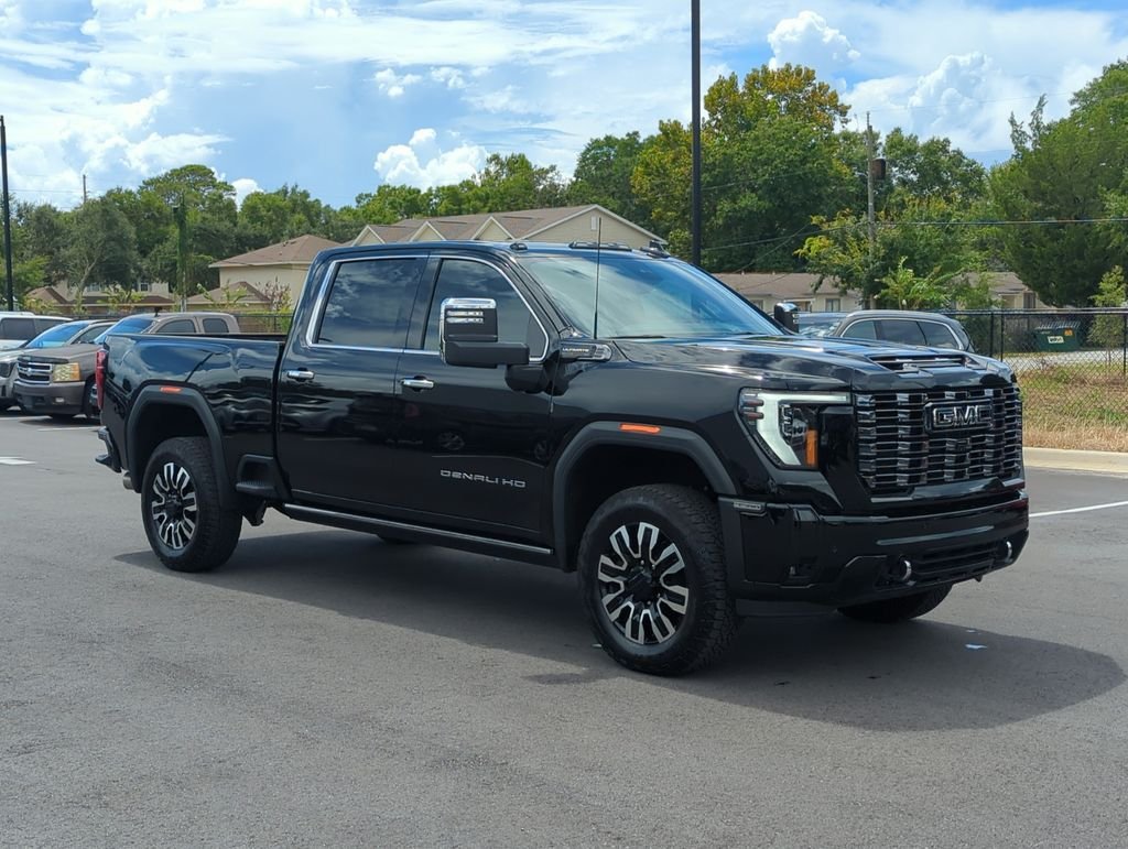 Used 2025 Black GMC Denali Ultimate image 9