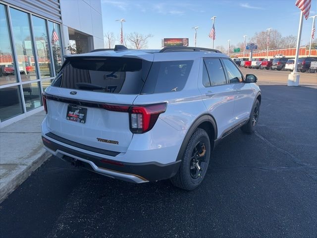 New 2026 Space White Metallic Ford Tremor® image 8