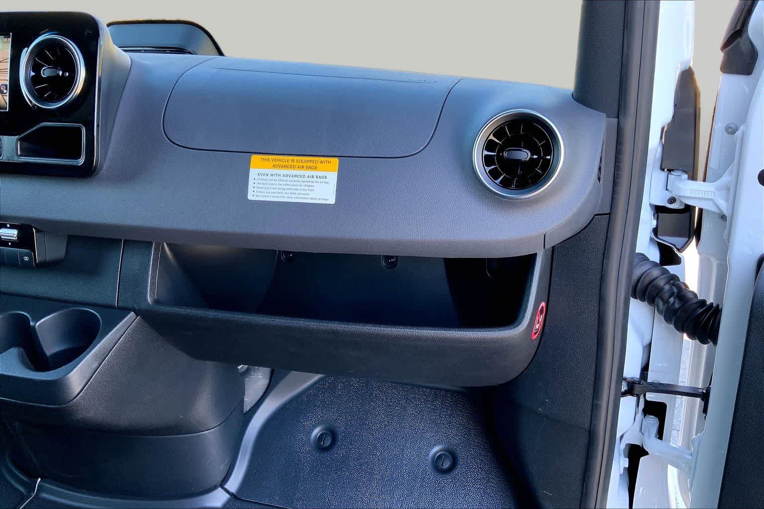 New 2026 Arctic White Mercedes-Benz  image 10