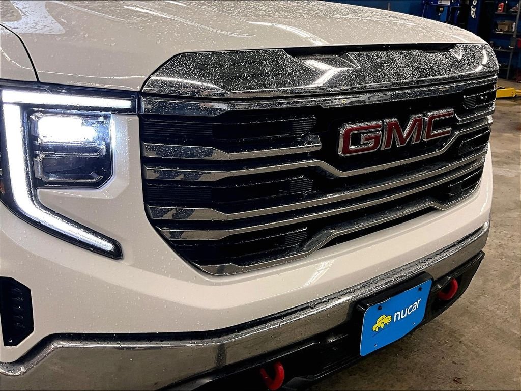 Used 2023 Summit White GMC SLT image 32