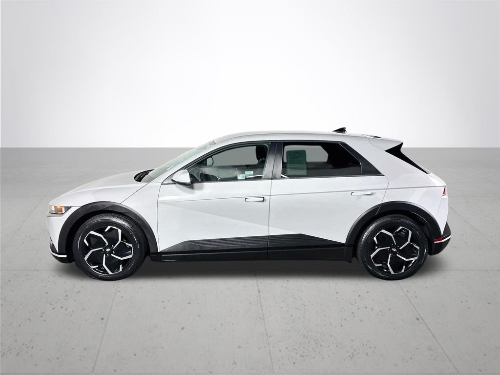 Used 2024 Gray Hyundai SEL image 9