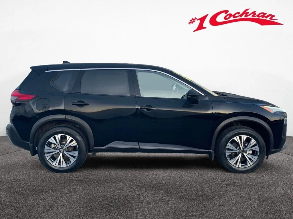 Used 2021 Super Black Nissan SV image 27