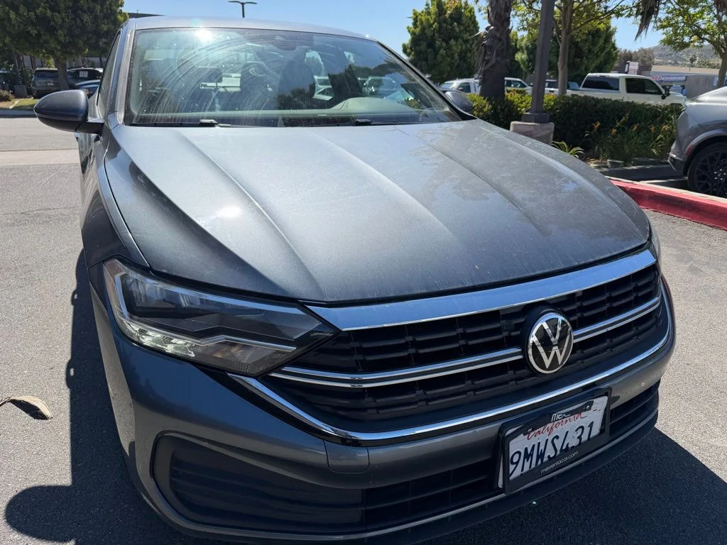 Used 2024 Gray Volkswagen 1.5T SE image 1